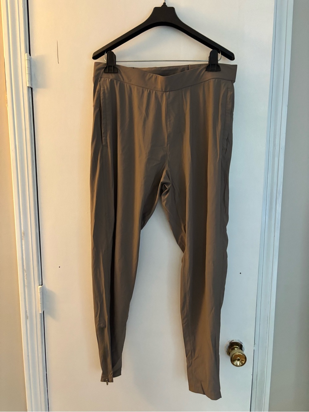 Kenneth Cole Stretch Casual Pants in Taupe